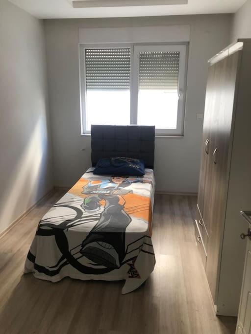 Daire Lara Denize Sifir Havuzlu Sifir Esyali 2 Yatak Odali Muhtesem Ev *