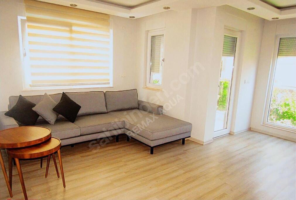 Lara Denize Sifir Havuzlu Sifir Esyali 2 Yatak Odali Muhtesem Ev Daire Antalya